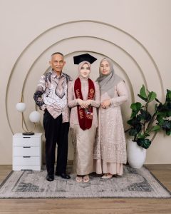 Studio Foto Wisuda Bandung Favorit