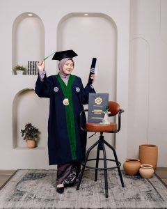 Foto Studio Wisuda Bandung Modern
