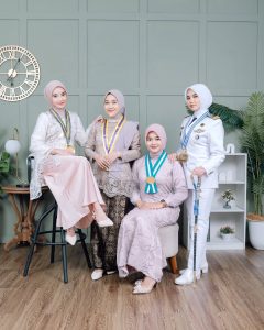 Studio Foto Wisuda Majalengka Modern